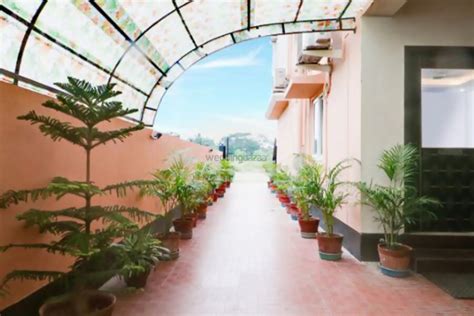 The Grand Inn- Price & Reviews | Kolkata Venues