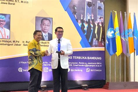 Gubernur Jawa Barat Ridwan Kamil Hadiri Seminar Wisuda Daerah