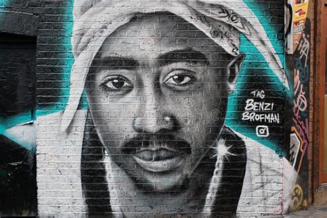 An Amazing and Ditailed Graffiti of Tupac Shakur, Shoreditch, Uk ...