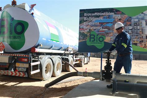 Bolivia inaugura su primera planta de biodiésel con miras a dejar de