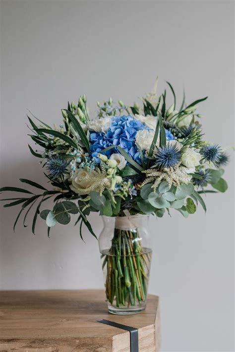 Bouquet De Mari E Style Champ Tre Chic Fleurs Bleues Et Blanches