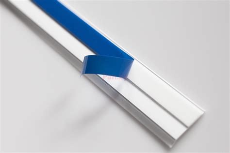 Нащельник пластиковый (ПВХ) самоклеящийся Текопласт белый 60 мм купить ...