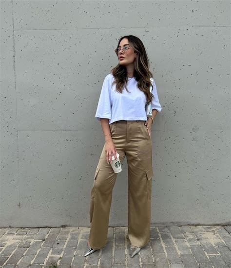 Pin de Josie Alves Oliveira em calça cargo Looks estilosos Looks