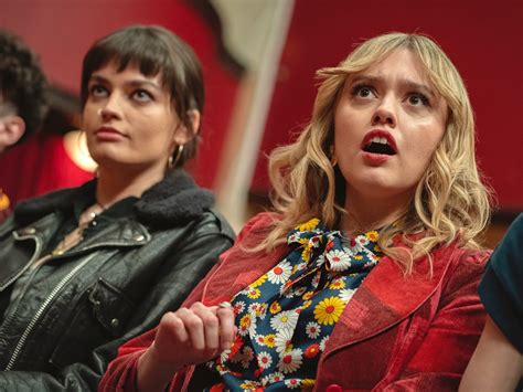 Xem phim Sex Education mới biết cảnh nóng hay nhất có thật