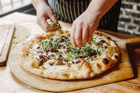 Wild Mushroom Pizza With White Garlic Sauce Recipe White Garlic