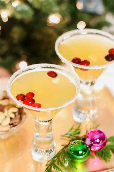 Make This Christmas Cocktail With Vodka Your Signature Party Drink