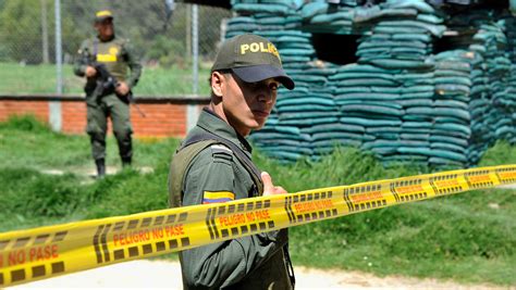 Hallan Un Cadáver Desmembrado En Una Zona De Enfrentamientos Entre El Eln Y El Clan Del Golfo Rt