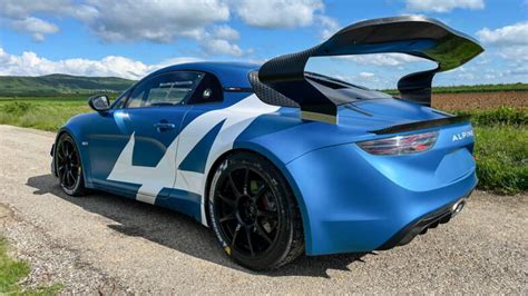 Rallye Mont Blanc Morzine Sébastien Loeb au départ avec l Alpine A110