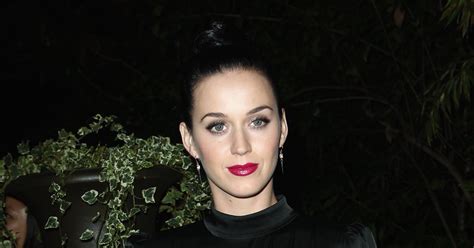 Katy Perry Slams Fellow Pop Stars Stop Getting Naked ExtraTV