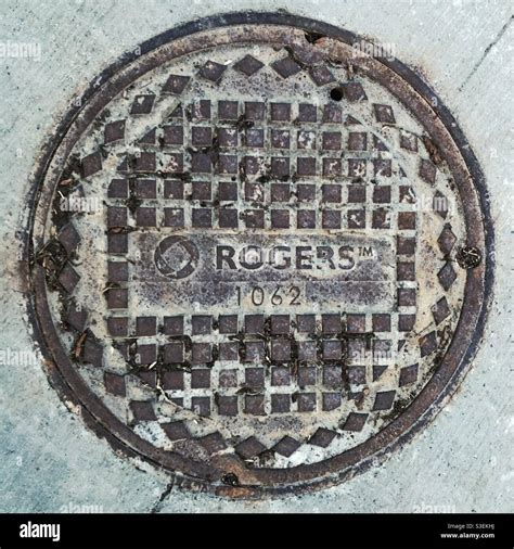 Telephone Manhole Cover Hi Res Stock Photography And Images Alamy