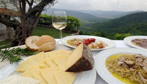 Online Croatia Best Croatian Dishes - top Croatian dishes you will fall ...