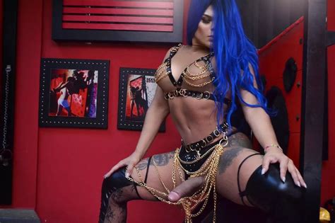 Would You Date A Girl If Her Dick Was Bigger Than Yours Nudes Dickgirls Nude Pics Org