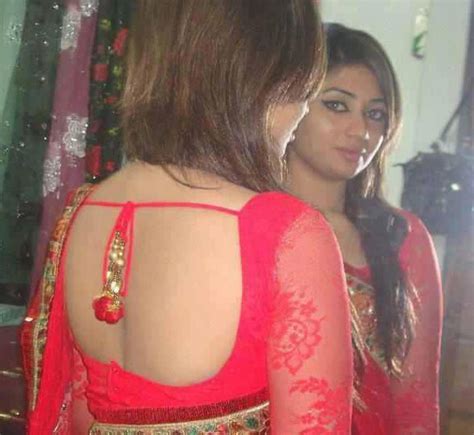 Mature Aunty Saree Back Cumception