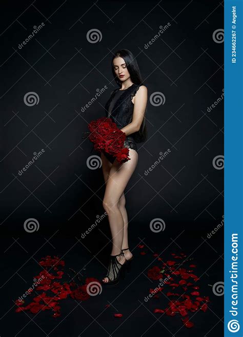 Brunette With A Bouquet Of Red Roses On The Floor Long Hair Nude Body Parts Portrait Of A