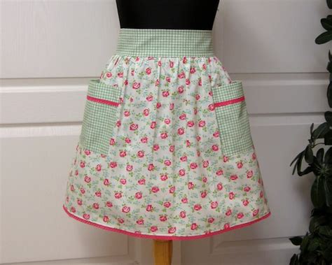 Vintage Lace Half Apron Scattered Roses Flair For By Greatgoods