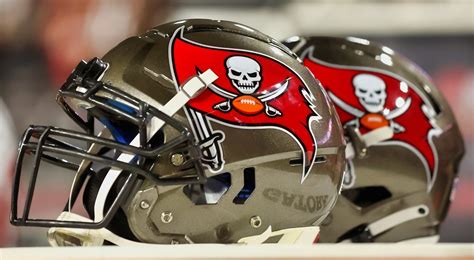 Report Top Choice Emerges To Replace Tom Brady At Qb On Buccaneers