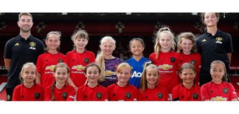 Manchester United Girl’s Under 11 Squad fund raise for coach with fatal ...