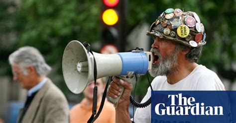 Brian Haw Protesting To The End Anti War Movement The Guardian