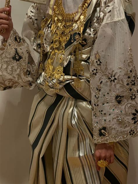 Traditional Libyan Outfit In Libyan Clothing Pretty Wedding