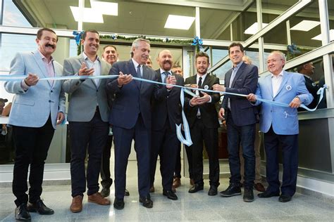 Wado de Pedro participó en la inauguración de un centro de medicina