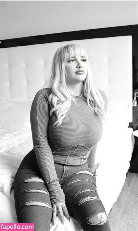 Francesca Farago Nude Pinuderest