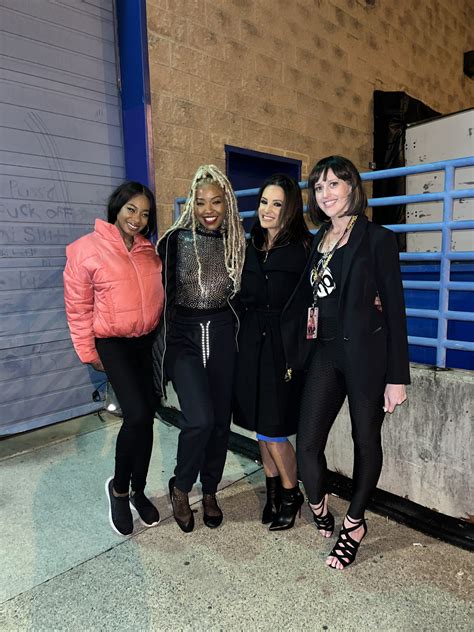 TW Pornstars - Lisa Ann. Twitter. I was all smiles when i got to catch