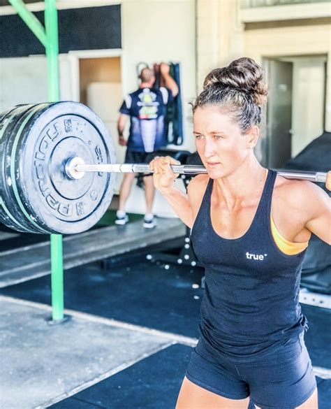 Pin Von Barbend Auf Crossfit Women Muskelaufbau Muskeln Aufbau