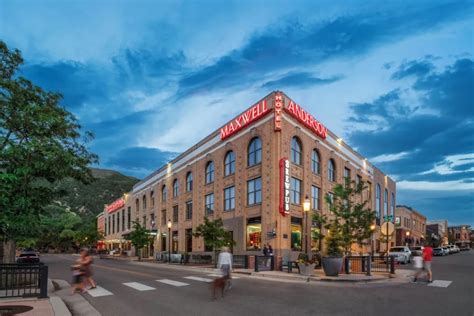 7 Best Pet-Friendly Hotels in Glenwood Springs for 2025 | U.S. News Travel