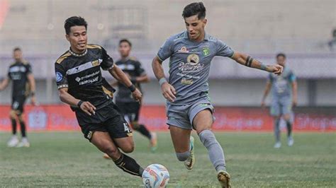 Hasil Dewa United Vs Persebaya Diwarnai Kartu Merah Bajul Ijo Tahan