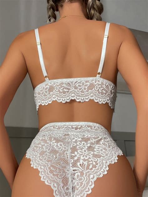 Ensemble de lingerie en dentelle festonné à harnais Mode en ligne