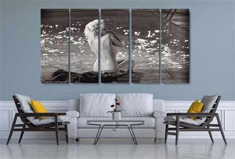 Marilyn Monroe Naked By The Pool Black And White Actress Canvas Wall