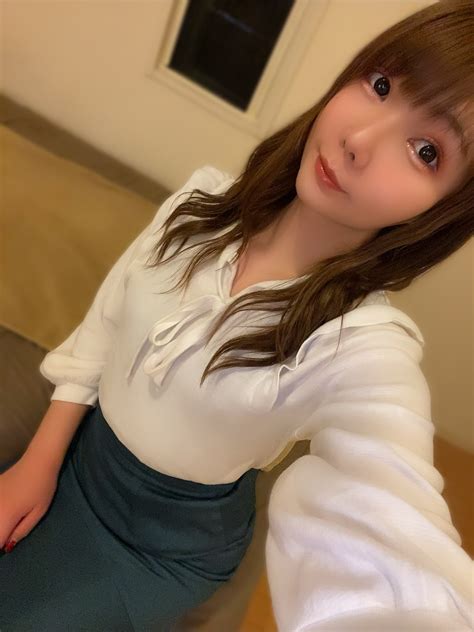 増田ゆめ💛潮吹き体質な変態痴女お姉さん🐳💕 On Twitter 本日物件の内覧あるので 出勤時間17時からに変更しました🥺 早く引越し先