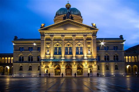 Bâtiment Suisse Du Parlement à Berne Photo stock - Image du ville ...