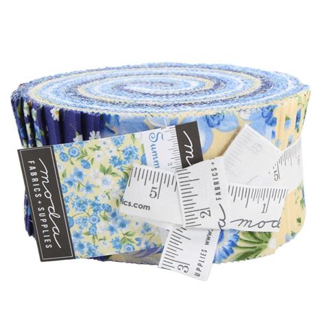 Summer Breeze VI Jelly Roll By Moda Classic 33370JR 752106449077