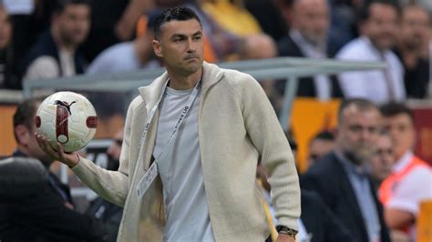 Burak Yilmaz Cambia Vita Appesi Gli Scarpini Al Chiodo Firmato Nuovo