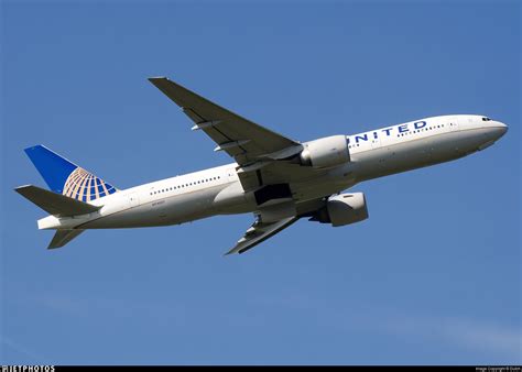 N74007 | Boeing 777-224(ER) | United Airlines | Dutch | JetPhotos