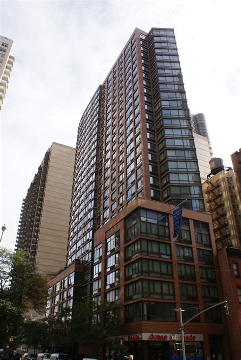 300 East 39th Apartments (Manhattan, 2001) | Structurae