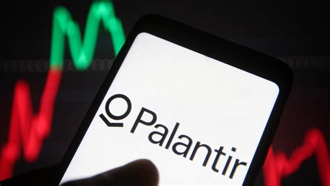 Palantir Stock Pops On Q Earnings Sees Surging Ai Demand