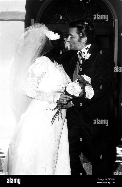 Robert vaughn and linda Black and White Stock Photos & Images - Alamy