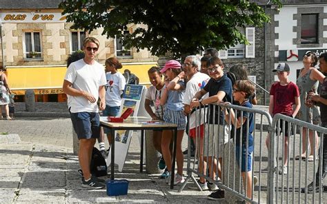 Marché estival à lassaut du clocher de Guerlédan Le Télégramme