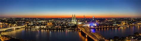 Premium Photo | Cologne skyline panorama at sunset