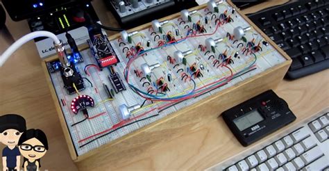 Modular 555 Synth Is Controlled By Midi Hackaday