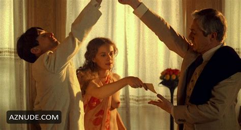 NUDE SCENES AZNude