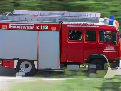 Hausbrand Senioren Schwer Verletzt Und Hoher Schaden