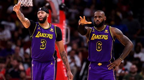 Anthony Davis Y LeBron James Lideran Victoria De Lakers Y Extienden