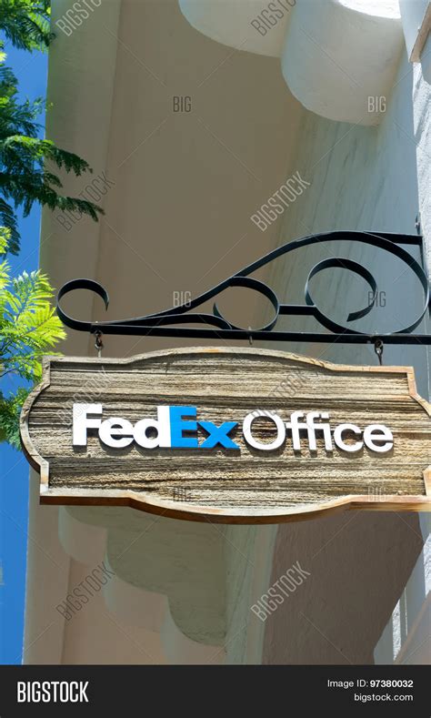 Fedex Store Sign Image & Photo (Free Trial) | Bigstock