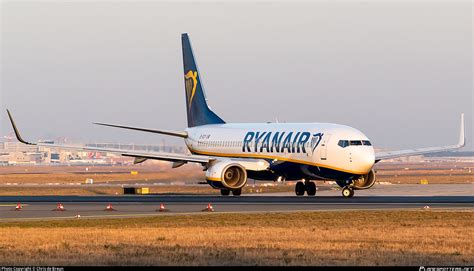 EI DCY Ryanair Boeing 737 8AS WL Photo By Chris De Breun ID 920109