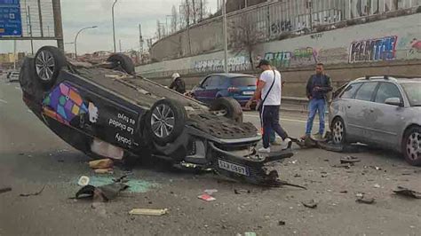 Retenciones En El Nus De La Trinitat Por Un Cabify Volcado