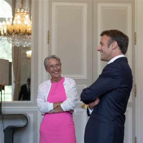 Emmanuel Macron Rend Hommage Au Travail Exemplaire D Elisabeth Borne