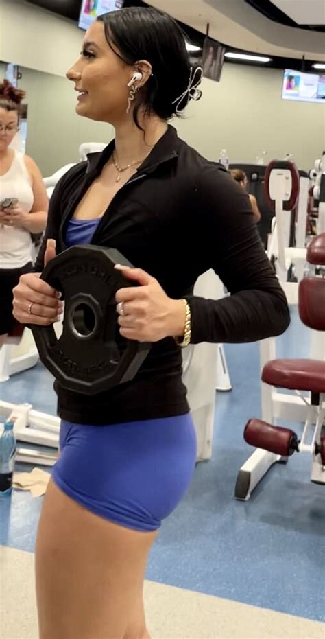 Bubble Butt Latina Gym Thot Short Shorts Volleyball Forum